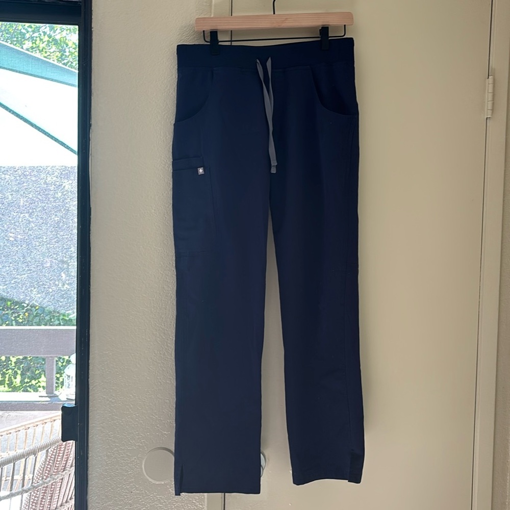 Figs- Kade- Navy- Small- Regular length